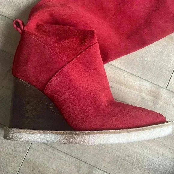 PALOMA BARCELO Serafine Over-the-Knee Red Pointy Suede Wedge Boots Sz 36(5.5) - Picture 3 of 7